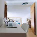 Hello Apartment *